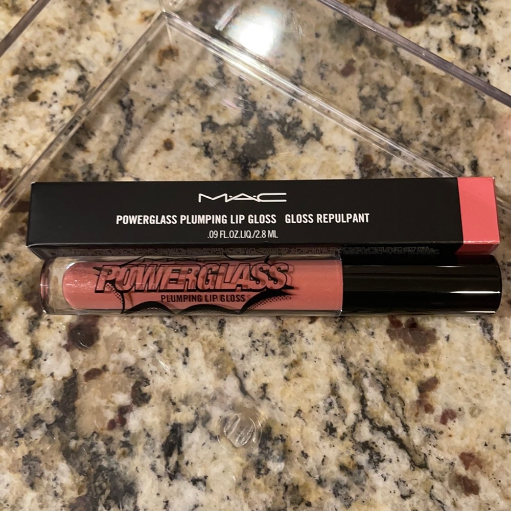 MAC Powerglass Plumping lip gloss